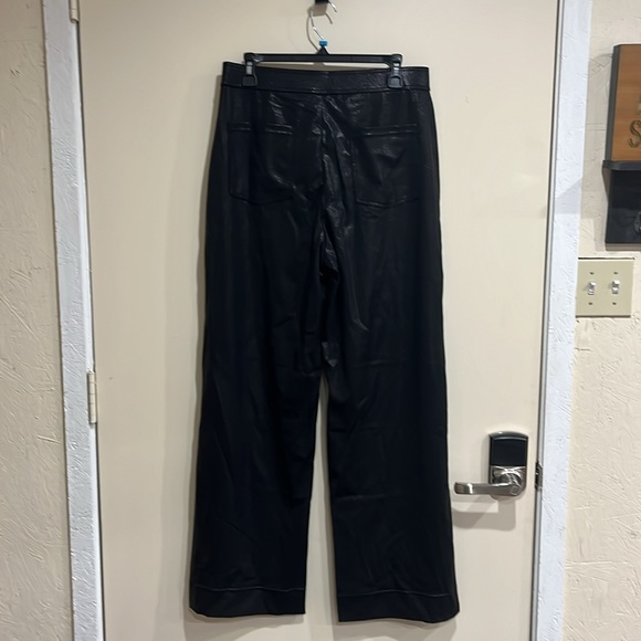 Halara pants - Picture 2 of 5